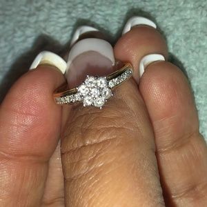 Diamond cluster ring